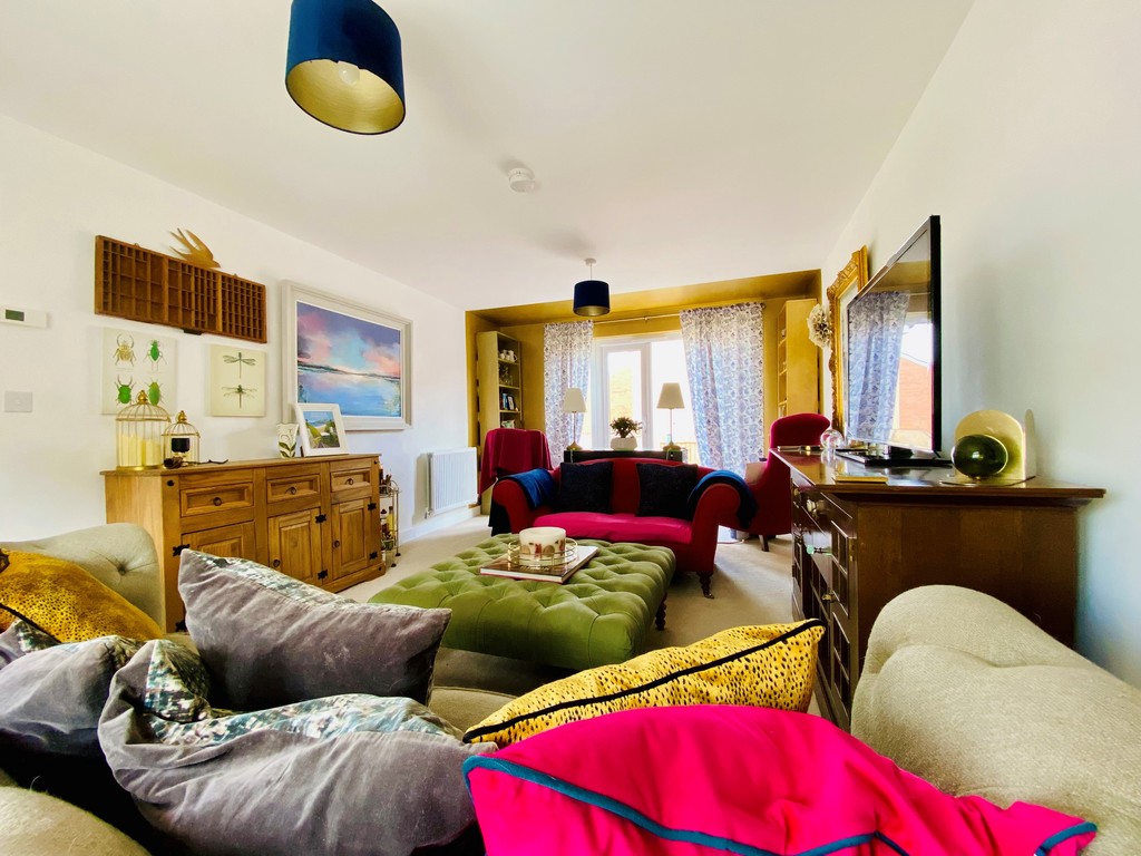 4 bed house for sale in Calves Close, Cranbrook, Exeter  - Property Image 10