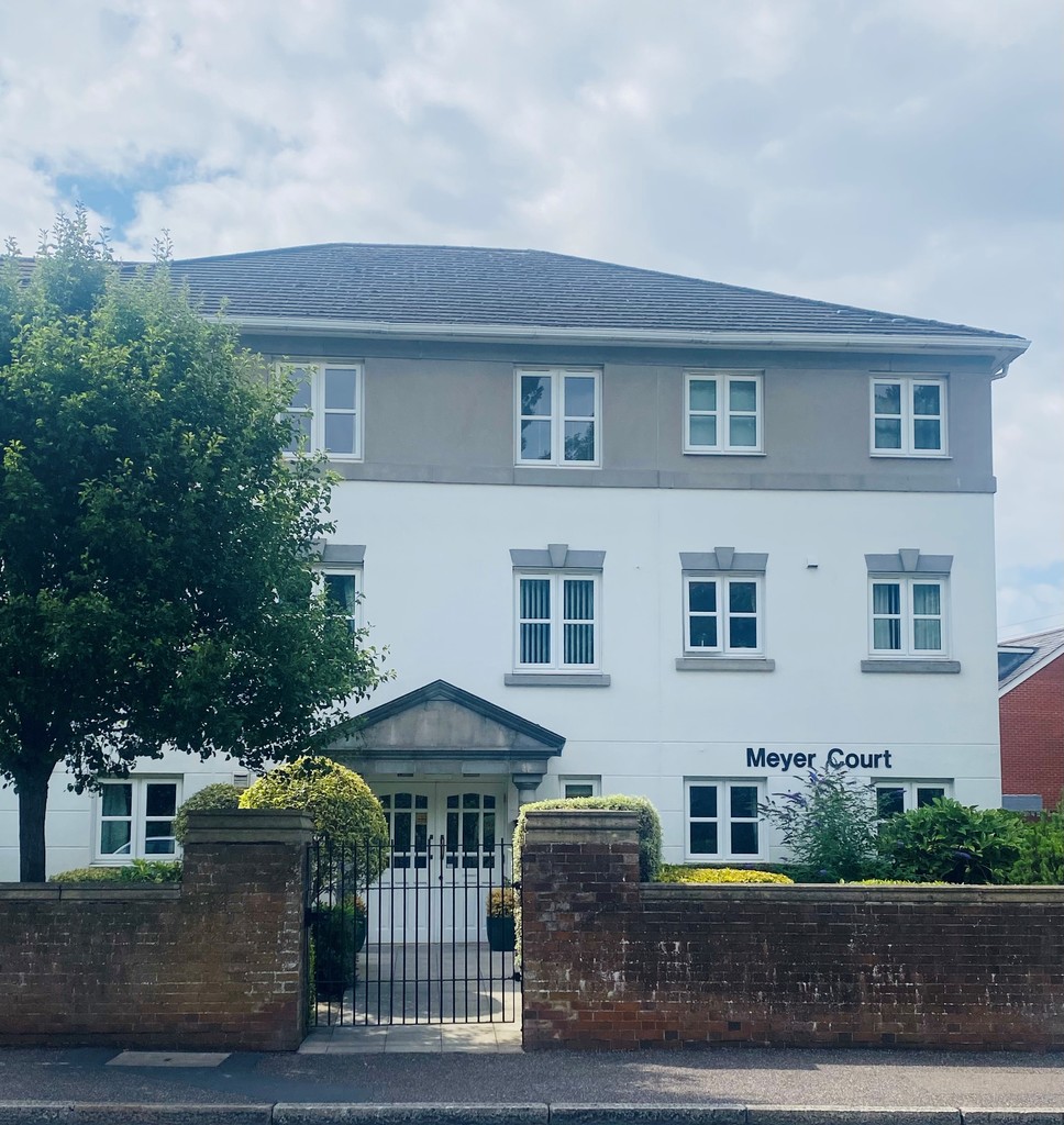 1 bed flat for sale in Butts Road, Exeter  - Property Image 2