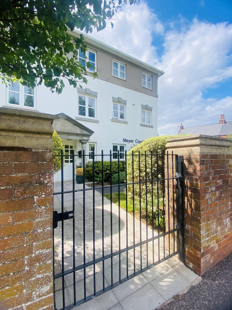 1 bed flat for sale in Butts Road, Exeter  - Property Image 3