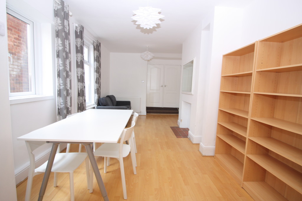 2 bed flat for sale in Ground Floor Flat 33 St Johns Road 2