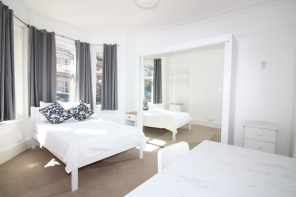2 bed flat for sale in Ground Floor Flat 33 St Johns Road  - Property Image 10