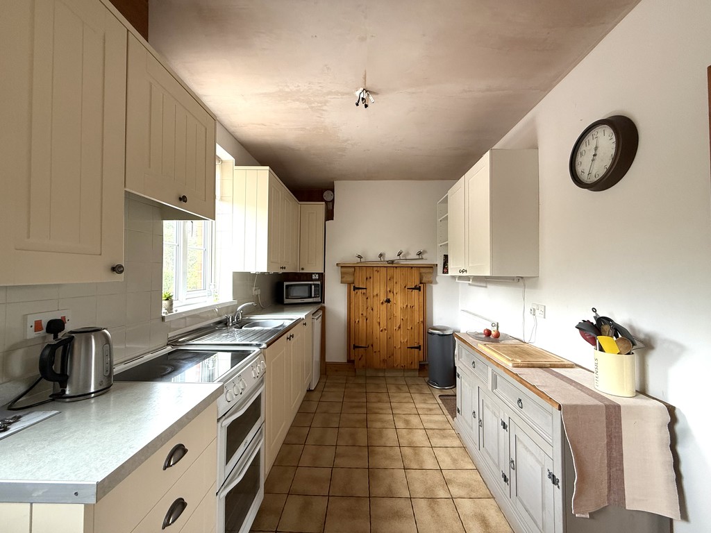 3 bed house to rent  - Property Image 2