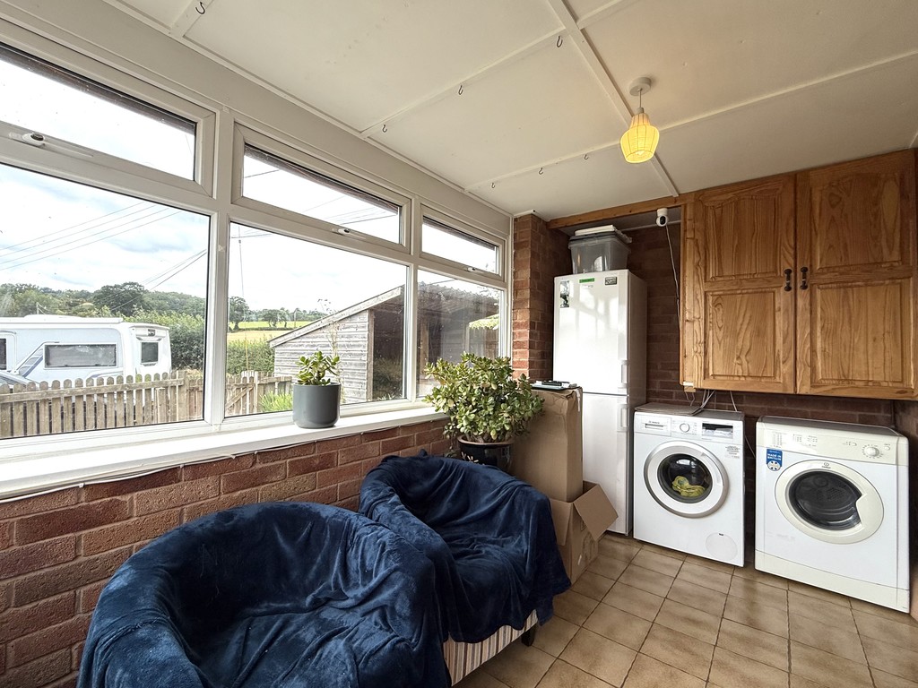 3 bed house to rent  - Property Image 11