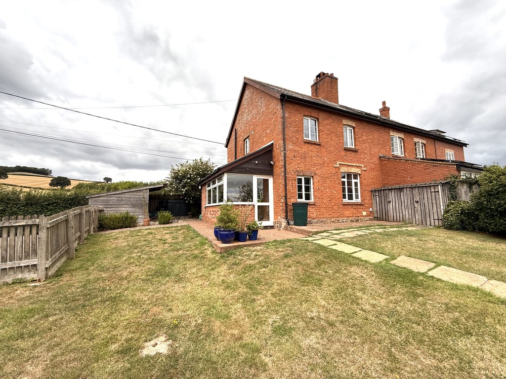 3 bed house to rent 24