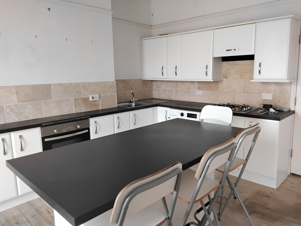 1 bed flat for sale  - Property Image 4