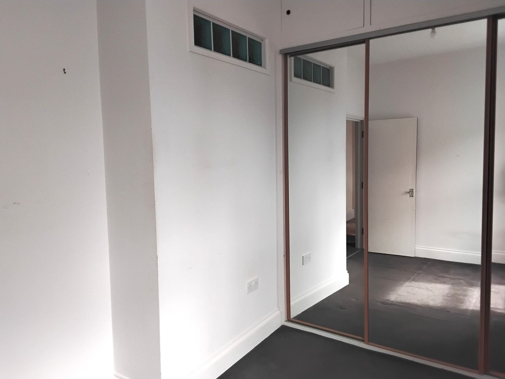 1 bed flat for sale  - Property Image 9