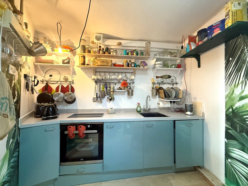 2 bed house to rent 6