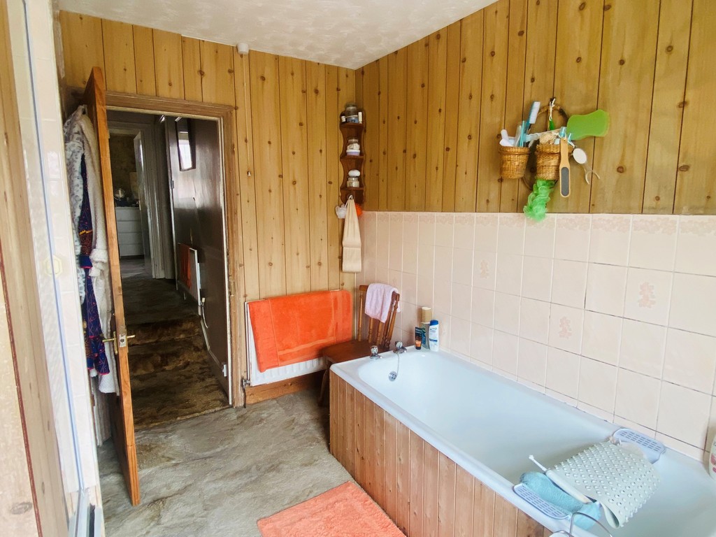 3 bed house for sale  - Property Image 12