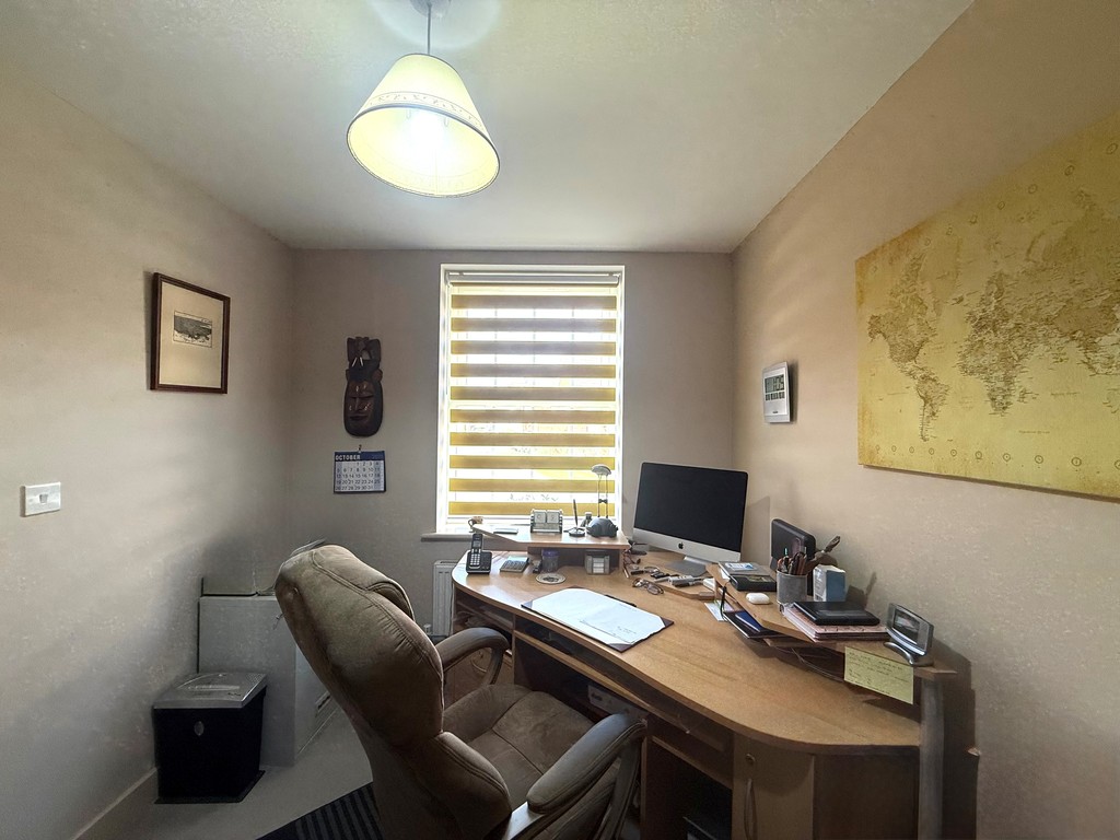 4 bed house for sale 13