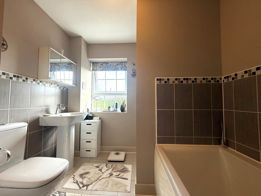 4 bed house for sale  - Property Image 29