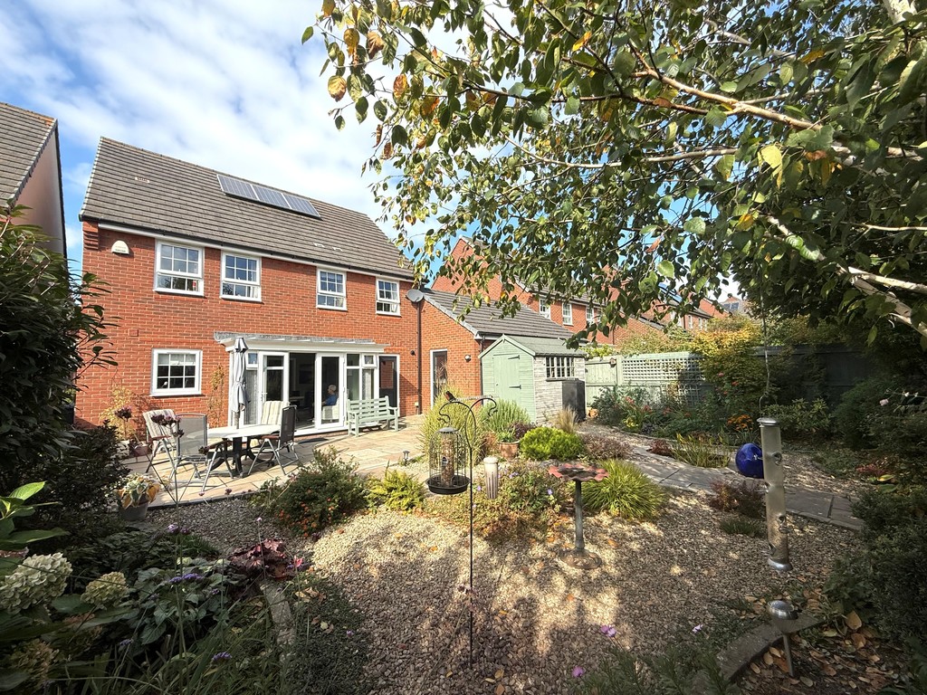 4 bed house for sale 37