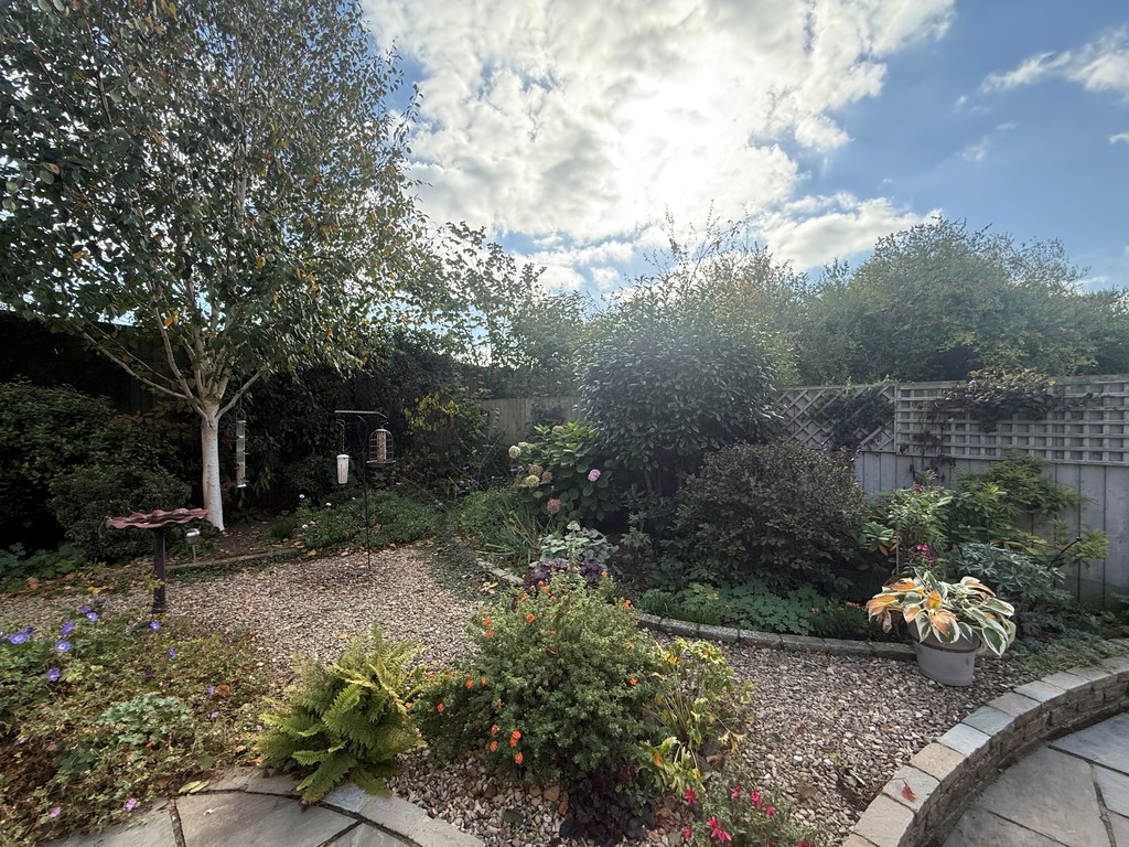 4 bed house for sale 38