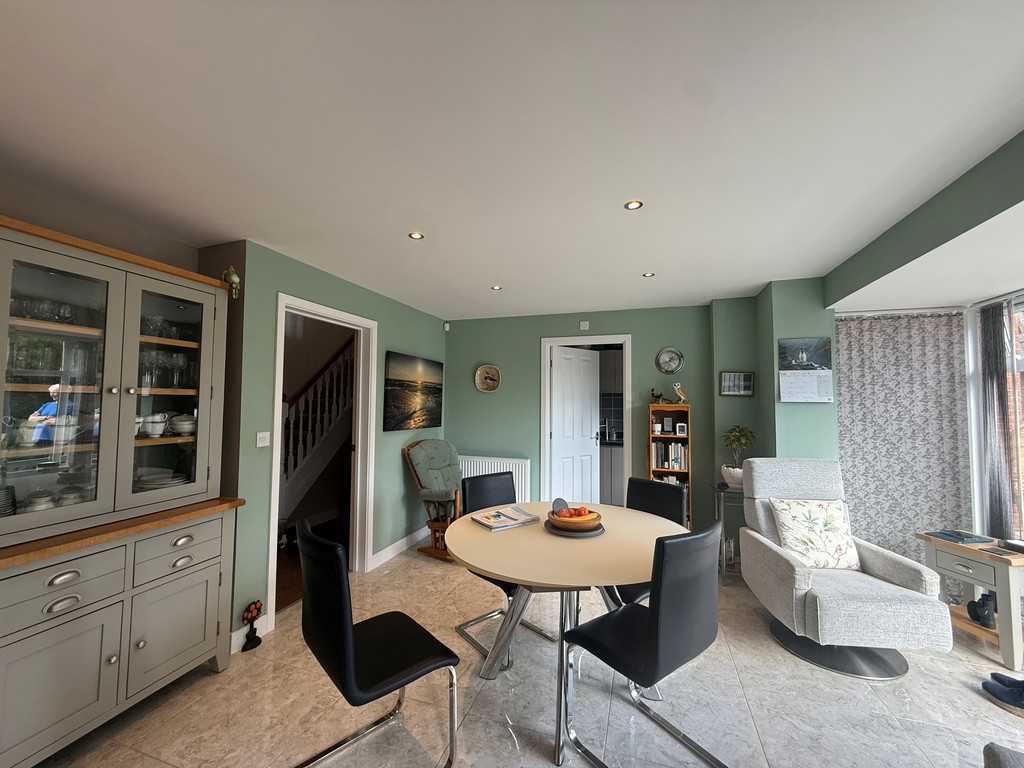4 bed house for sale  - Property Image 5