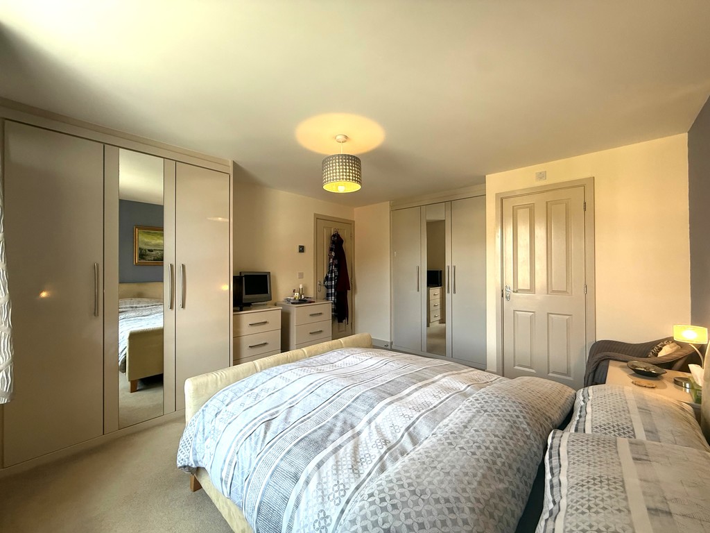 4 bed house for sale  - Property Image 7