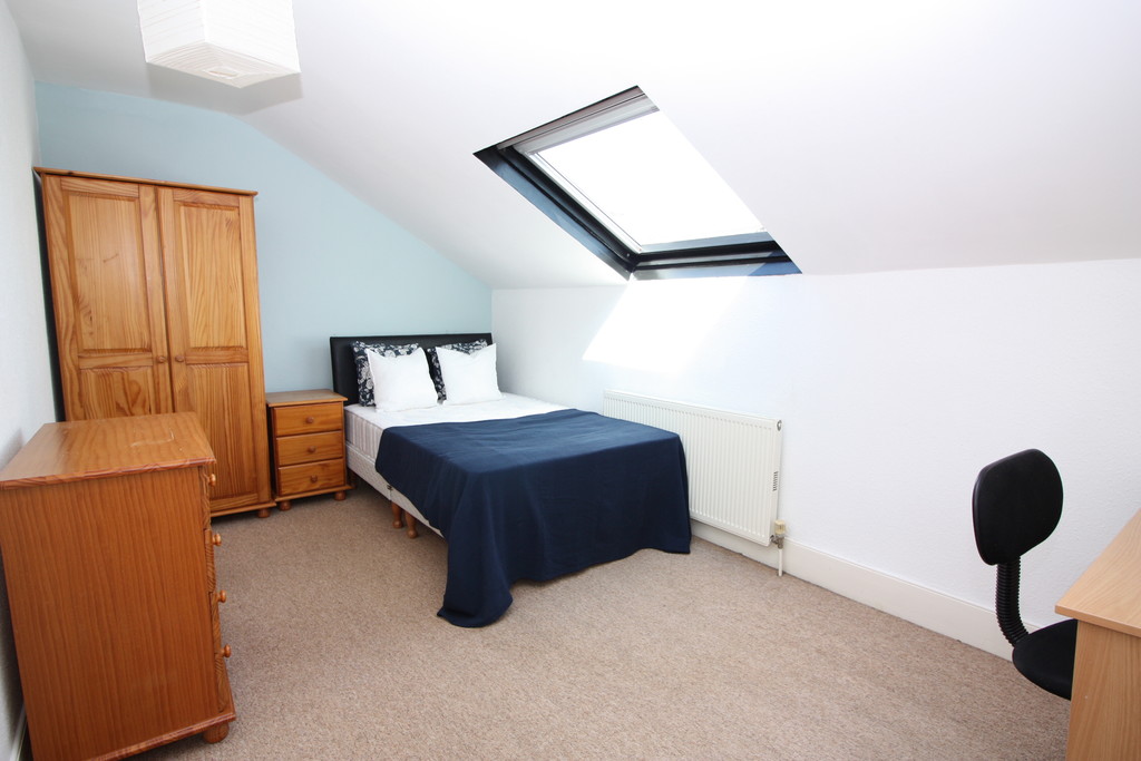 5 bed house to rent in Victoria Street, Exeter  - Property Image 12