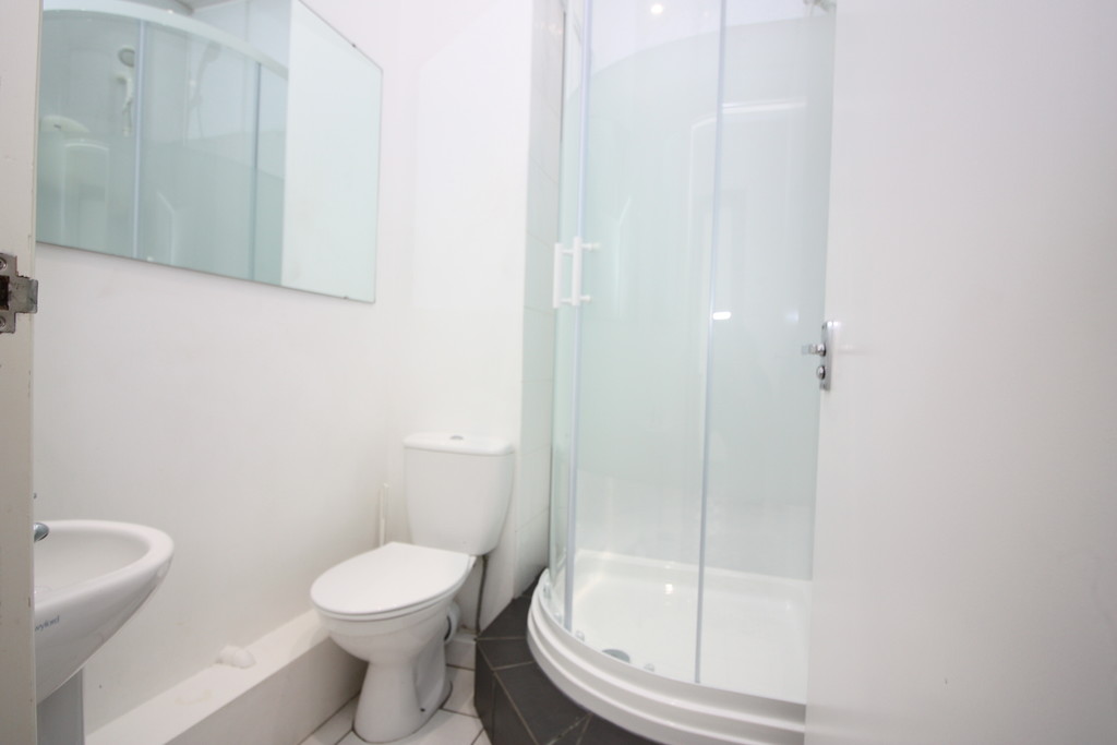 5 bed house to rent in Victoria Street, Exeter  - Property Image 14