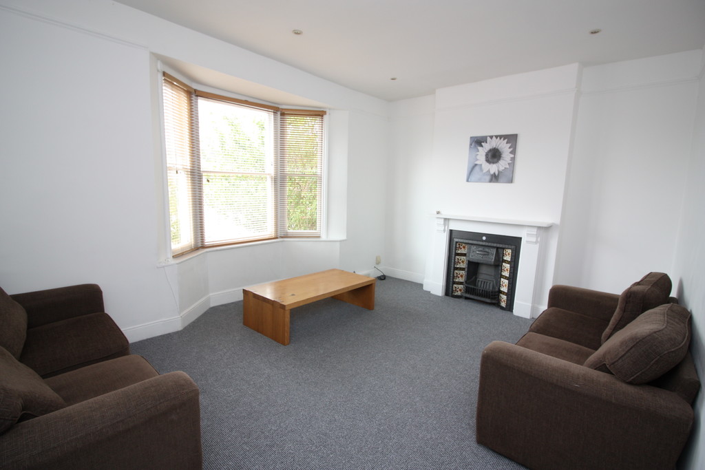 6 bed house to rent in Oxford Road, Exeter 1