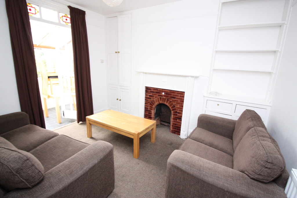 5 bed house to rent in Victoria Street, Exeter - Property Image 1