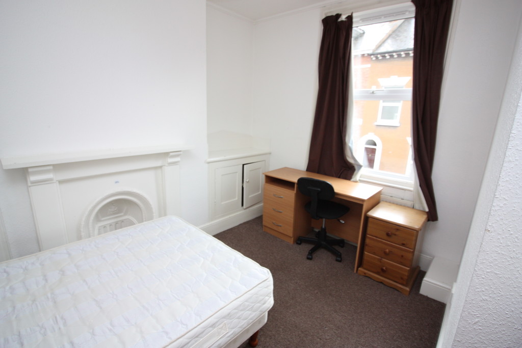 5 bed house to rent in Victoria Street, Exeter 9