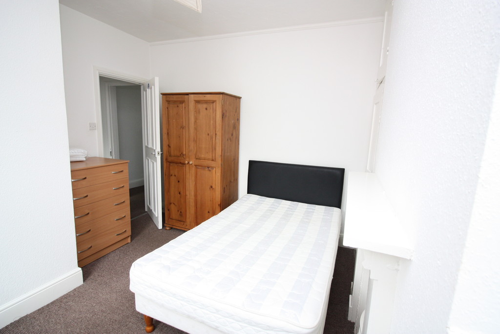 5 bed house to rent in Victoria Street, Exeter  - Property Image 10