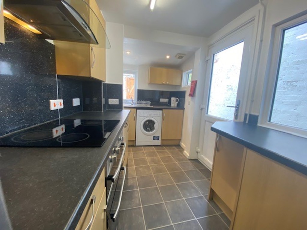 4 bed house to rent in Culverland Road, Exeter  - Property Image 4