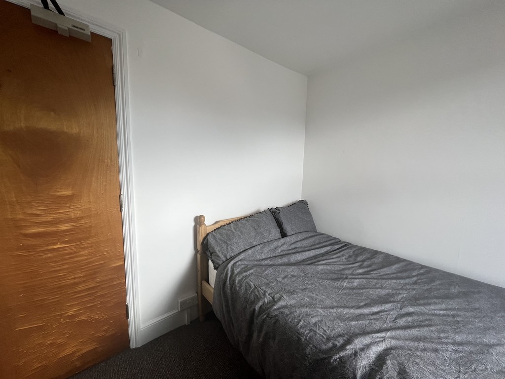 6 bed house to rent in Howell Road, Exeter  - Property Image 14