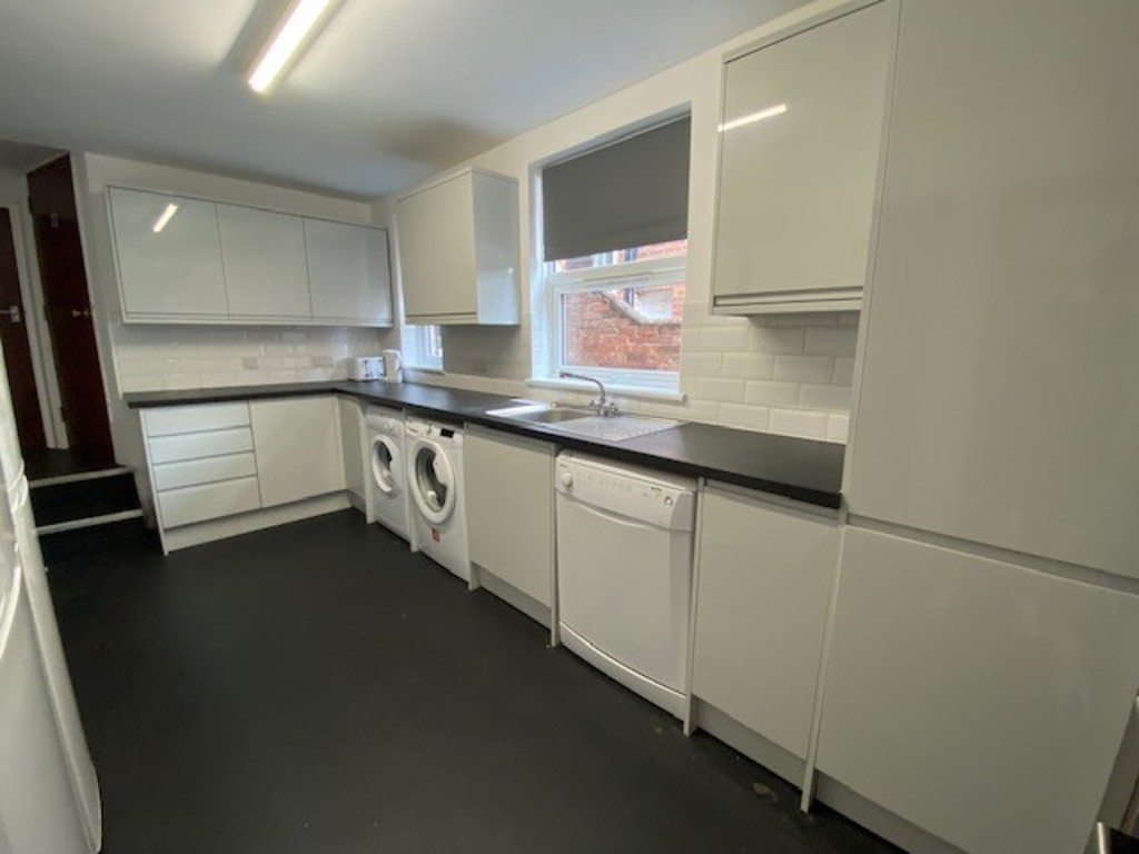 6 bed house to rent in Howell Road, Exeter  - Property Image 8