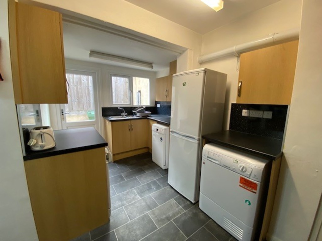 4 bed house to rent in Howell Road, Exeter  - Property Image 5