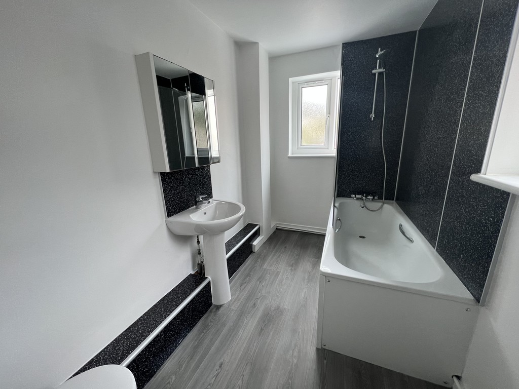 6 bed house to rent in Longbrook Street, Exeter  - Property Image 15