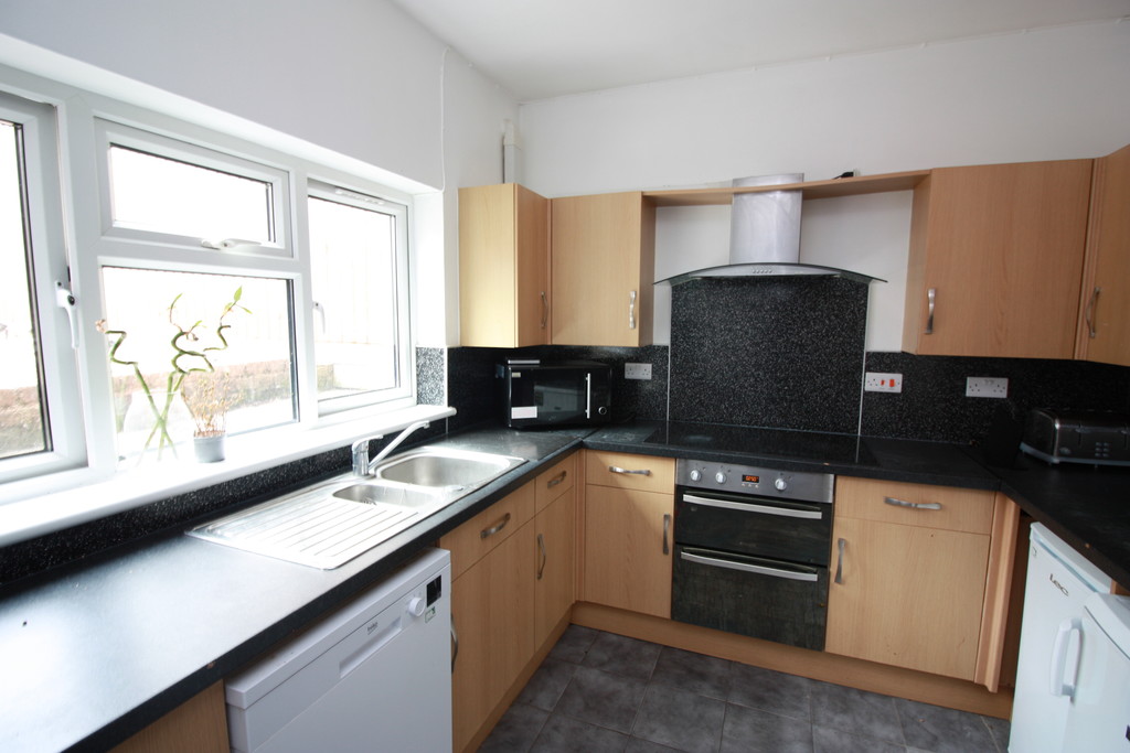 6 bed house to rent in Longbrook Street, Exeter 4
