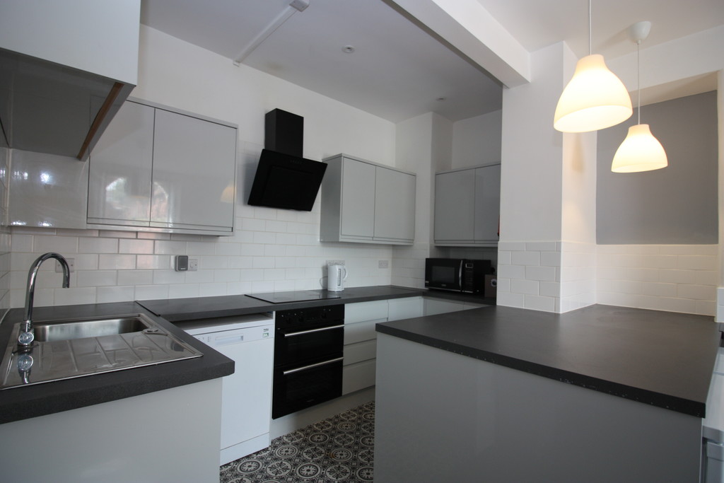 7 bed house to rent in Longbrook Street, Exeter  - Property Image 1