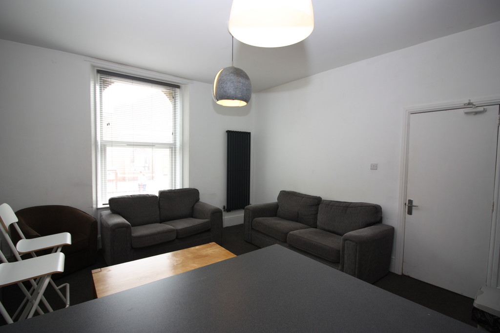 7 bed house to rent in Longbrook Street, Exeter 3