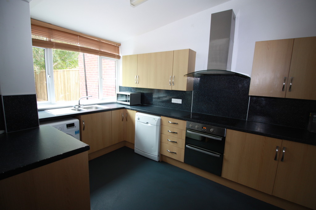 6 bed house to rent in Prospect Park, Exeter  - Property Image 5