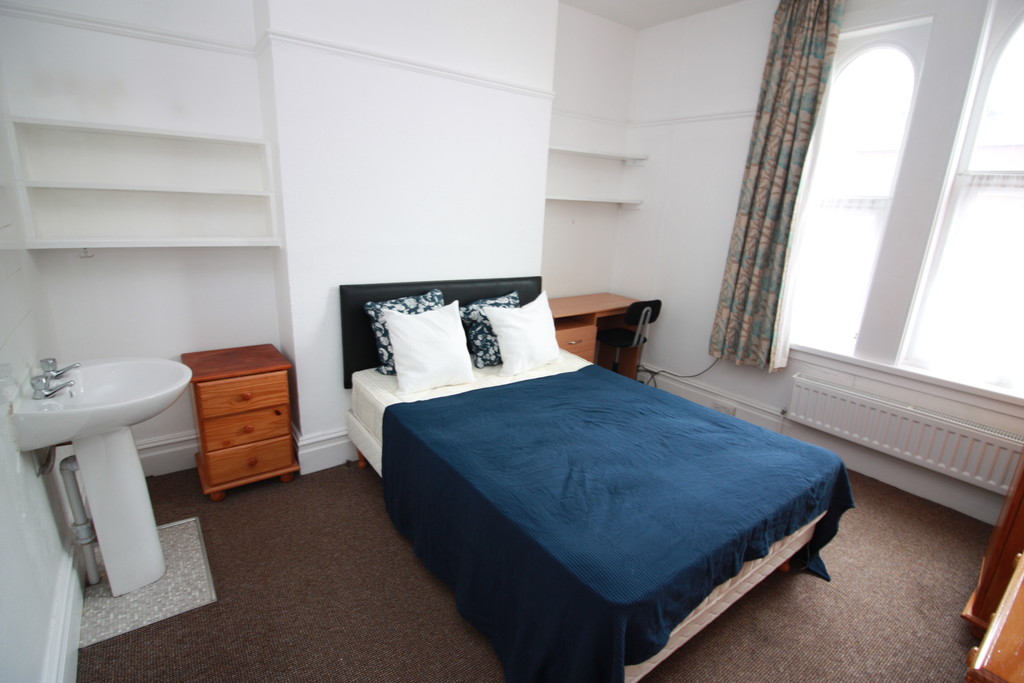 6 bed house to rent in Prospect Park, Exeter 10