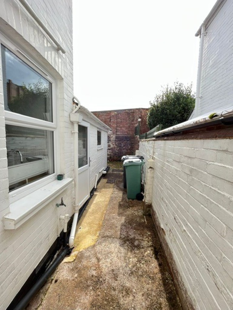 6 bed house to rent in Oxford Road, Exeter 16