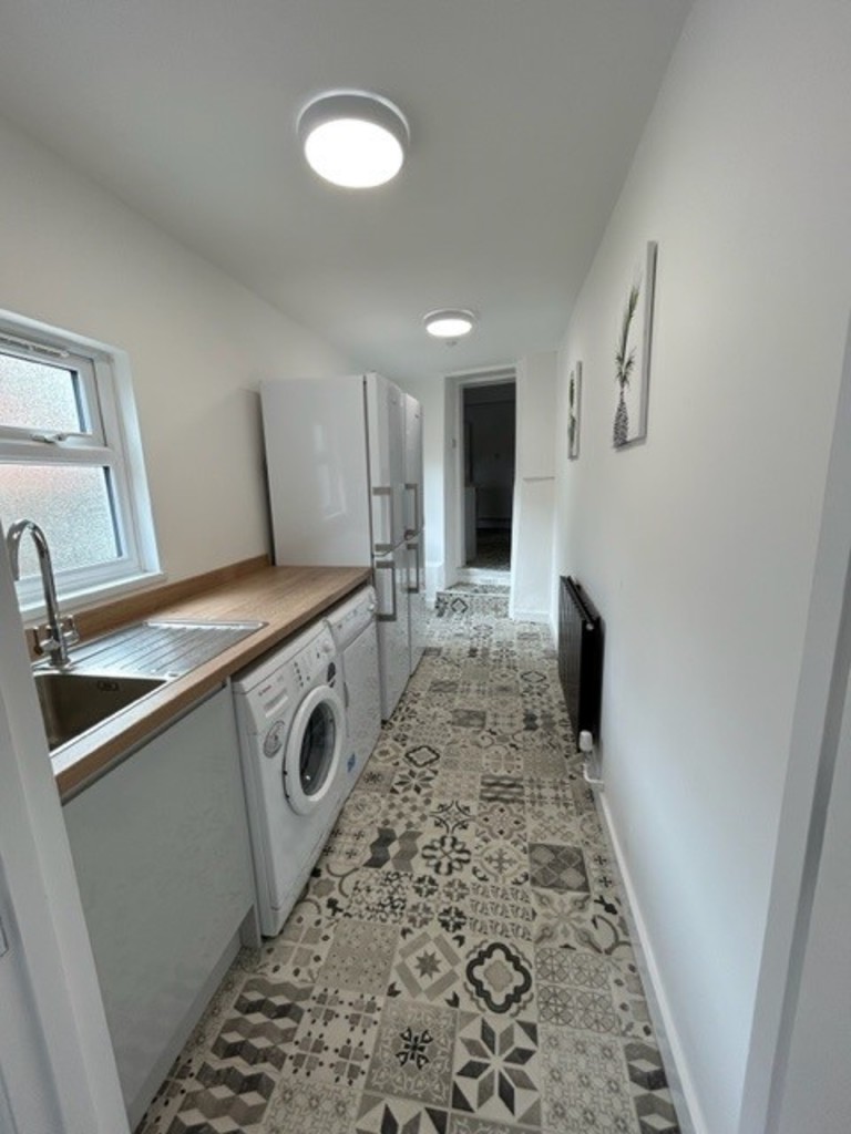 8 bed house to rent in Pennsylvania Road, Exeter  - Property Image 4