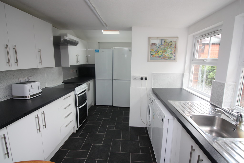 6 bed house to rent in Powderham Crescent, Exeter  - Property Image 4
