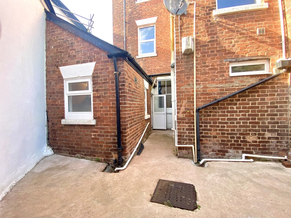 7 bed house to rent in Woodbine Terrace, Exeter 18