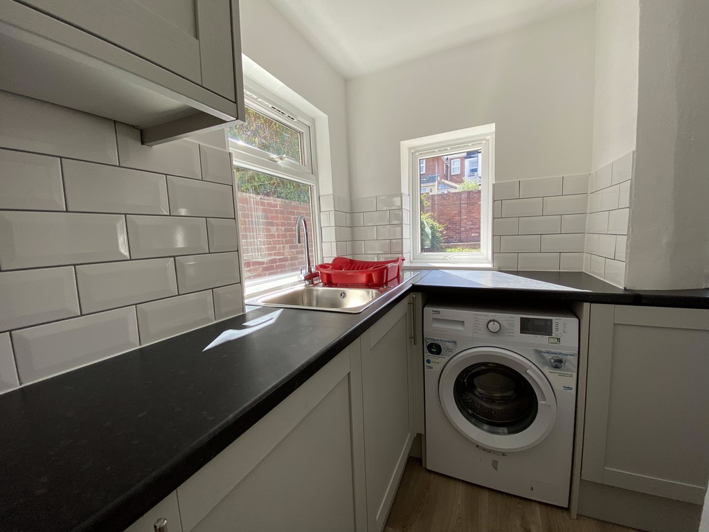 5 bed house to rent in Morley Road, Exeter  - Property Image 4