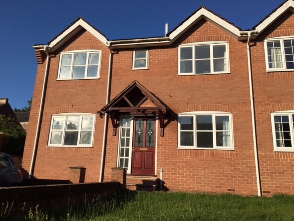 6 bed house to rent in Highcross Road, Exeter, EX4