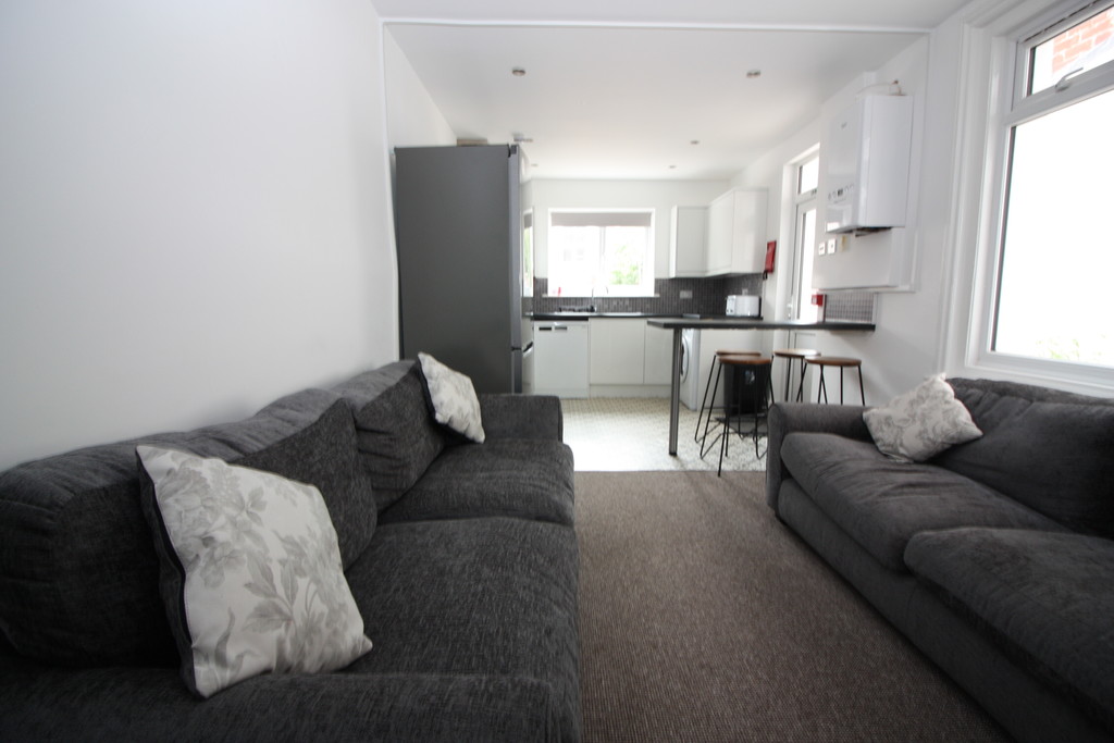 6 bed house to rent in St Johns Road, Exeter  - Property Image 1