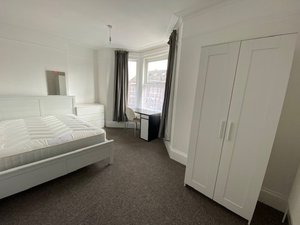 6 bed house to rent in St Johns Road, Exeter  - Property Image 7