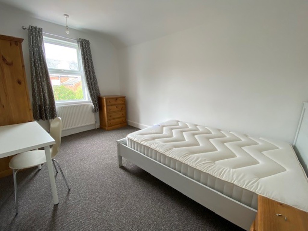 6 bed house to rent in St Johns Road, Exeter  - Property Image 9