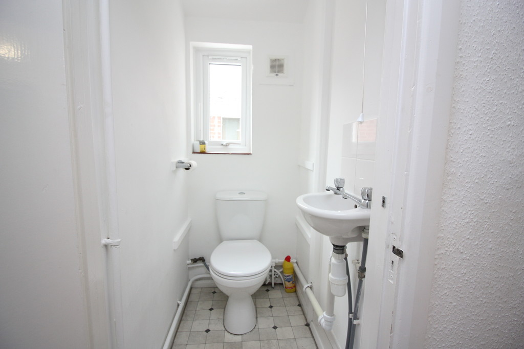 6 bed house to rent in Leighton Terrace, Exeter 18