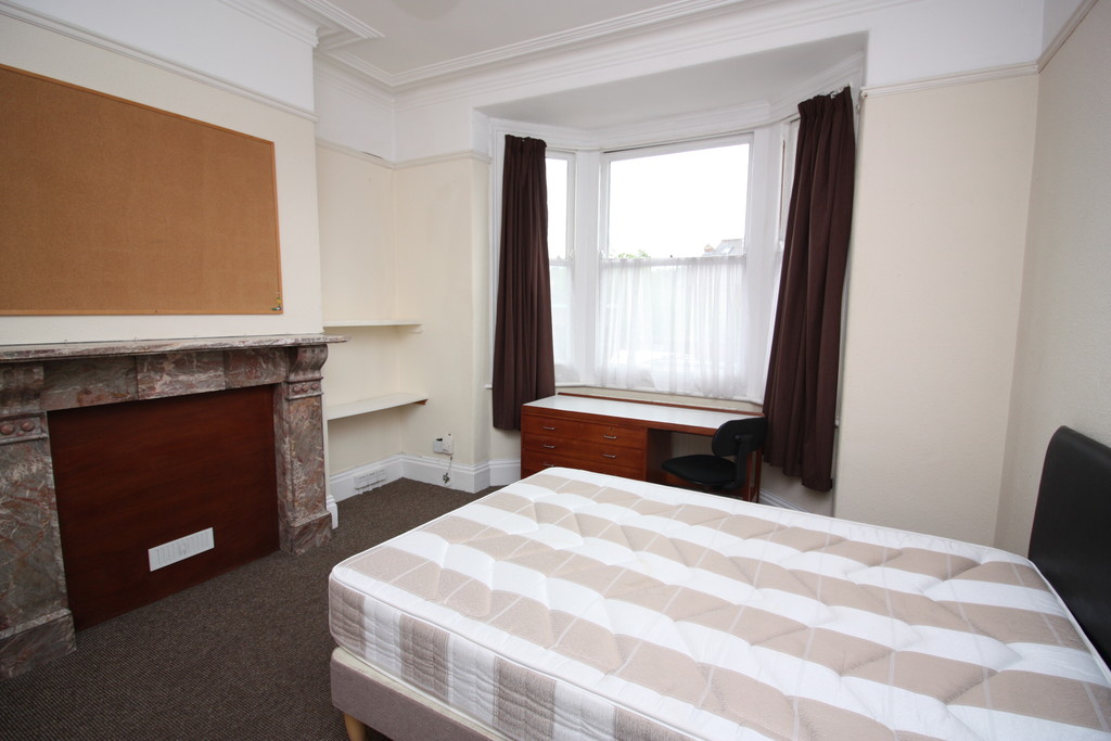 6 bed house to rent in Leighton Terrace, Exeter 7