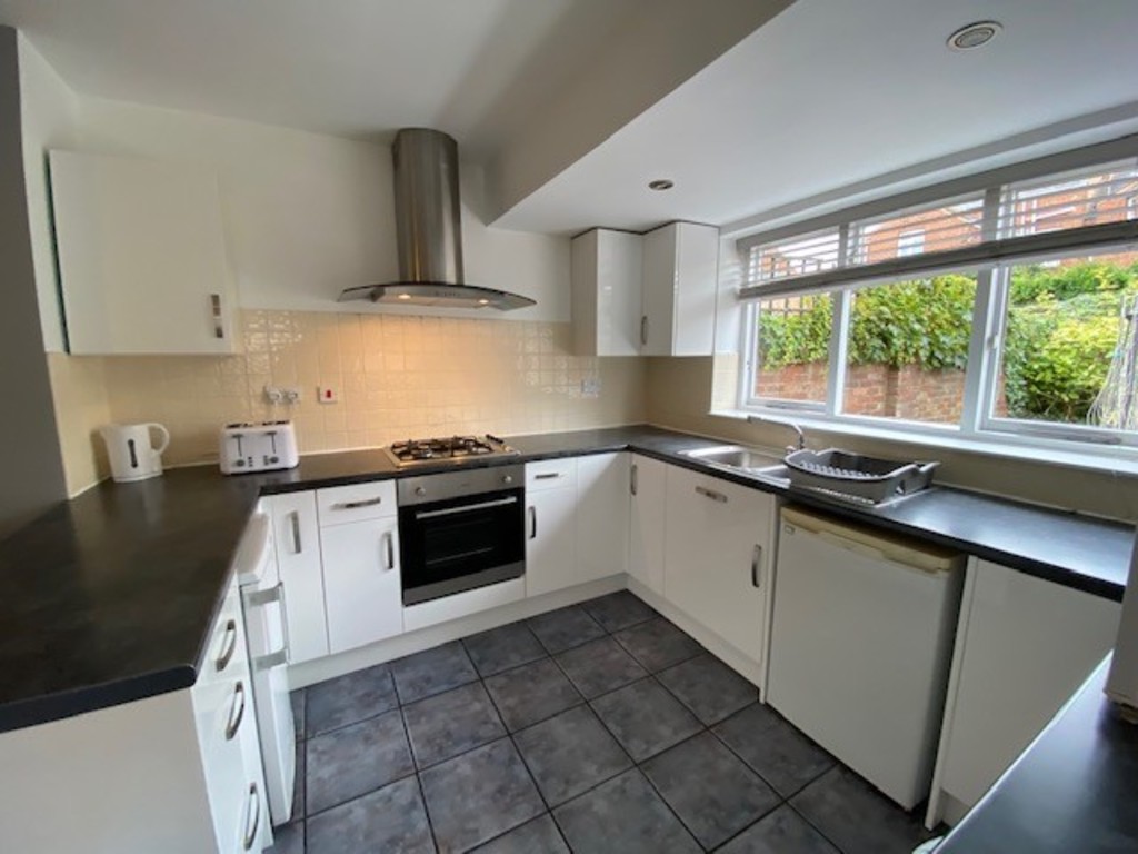 4 bed house to rent in Monkswell Road, Mount Pleasant  - Property Image 1