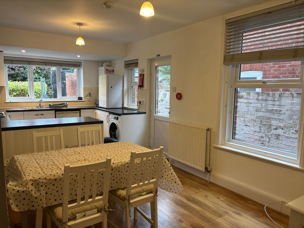 4 bed house to rent in Monkswell Road, Mount Pleasant  - Property Image 1
