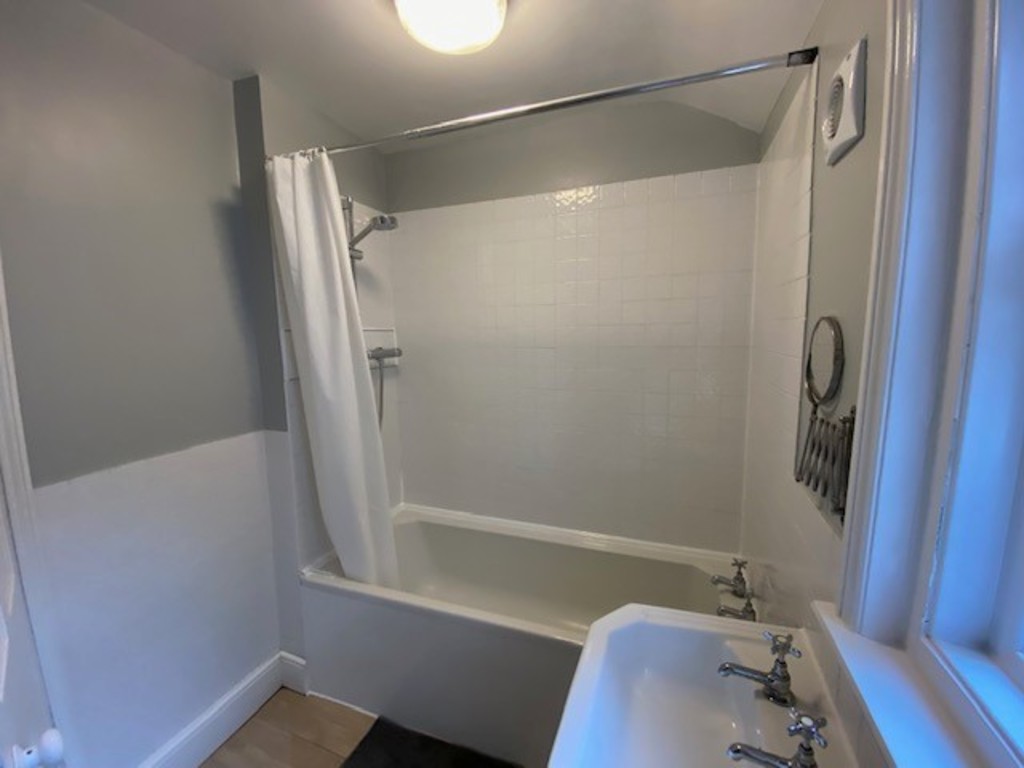 4 bed house to rent in Monkswell Road, Mount Pleasant  - Property Image 12