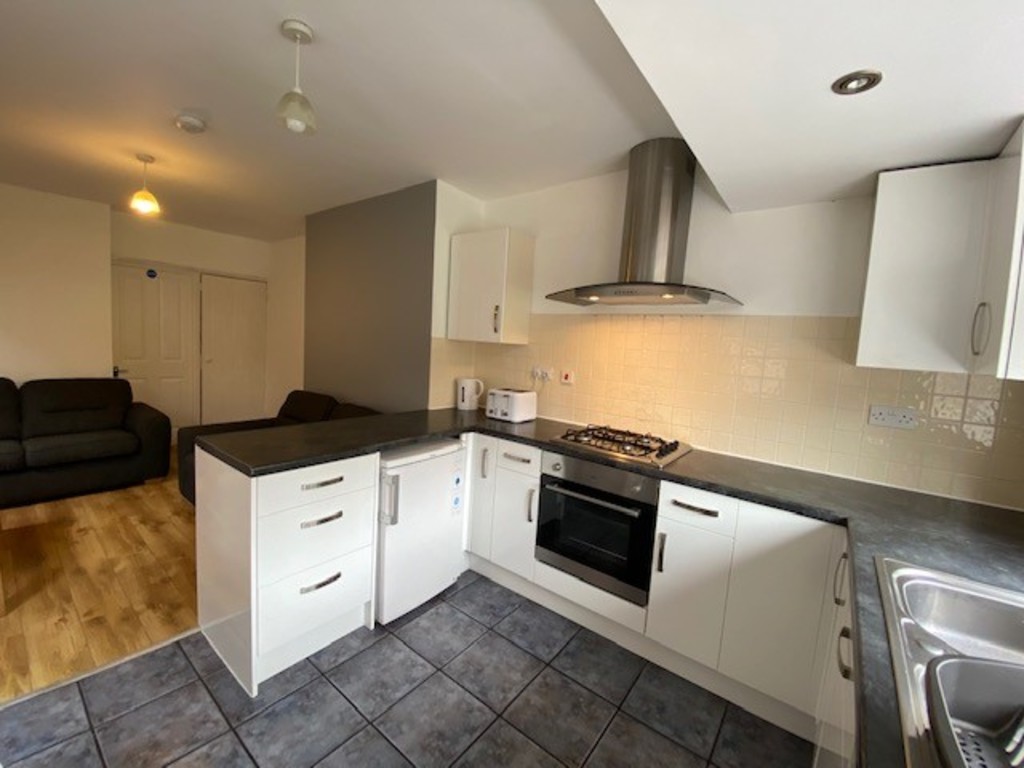 4 bed house to rent in Monkswell Road, Mount Pleasant  - Property Image 3