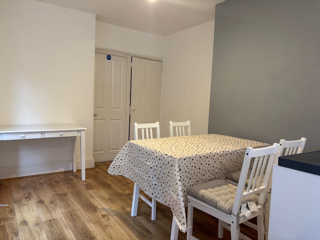 4 bed house to rent in Monkswell Road, Mount Pleasant  - Property Image 5